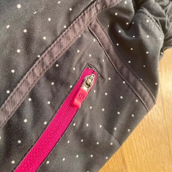 Lululemon Tracker Shorts - Picture 4 of 7